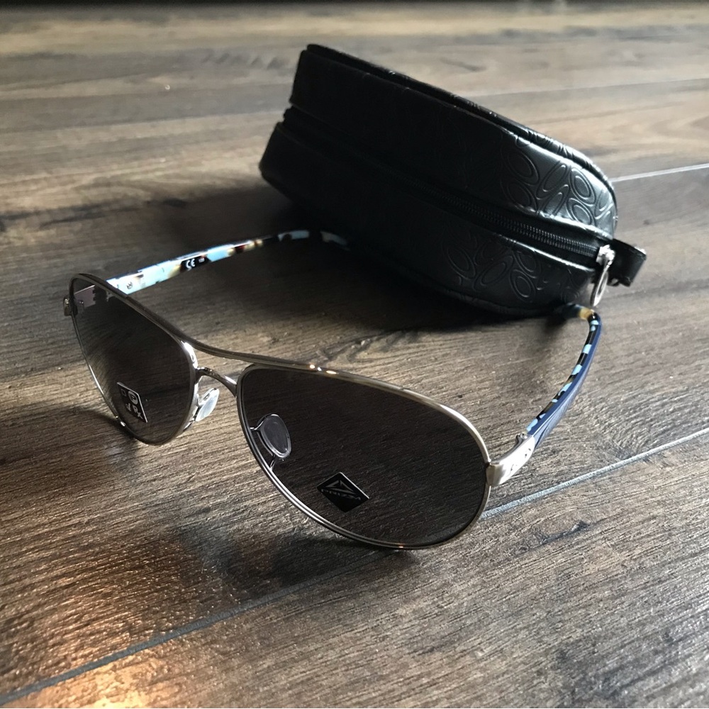Oakley Feedback Aviator Sunglasses, polished Chrome, prism gray gradient